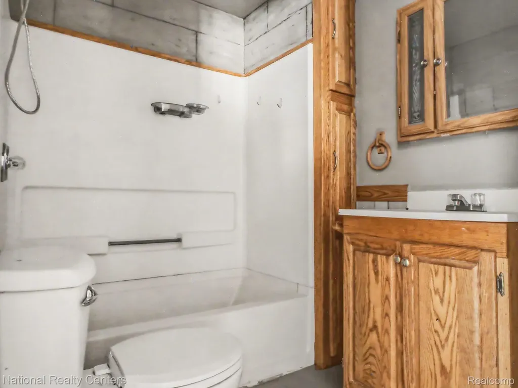 14243 Seymour Road Montrose Charter Township MI 48457