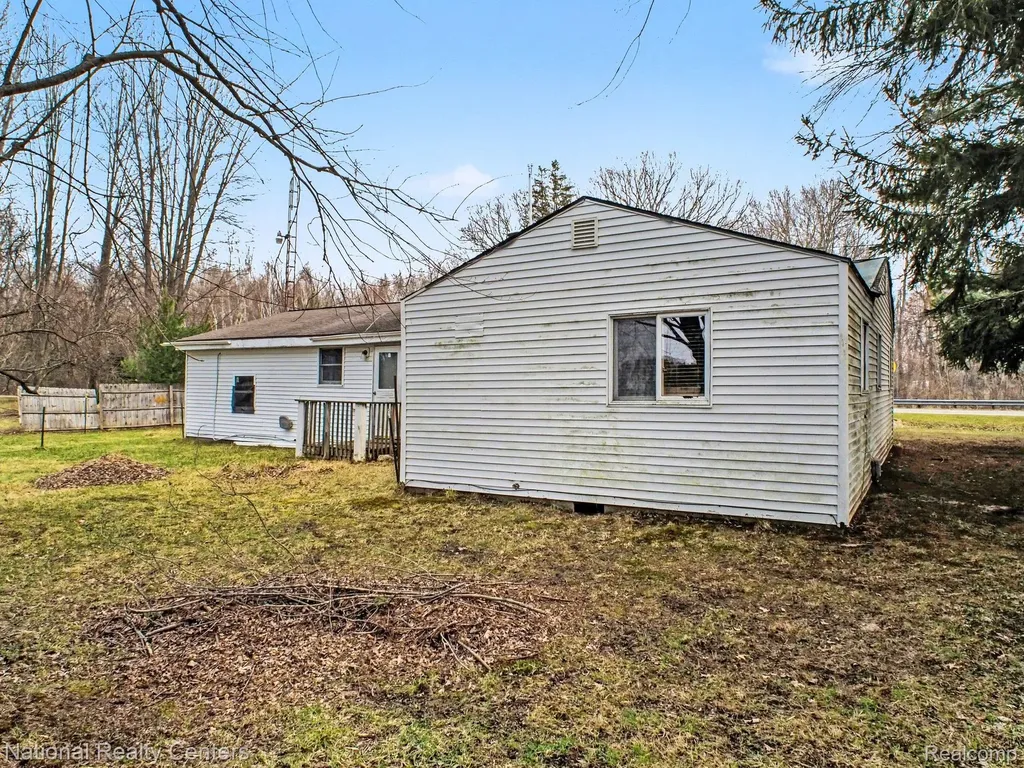 14243 Seymour Road Montrose Charter Township MI 48457