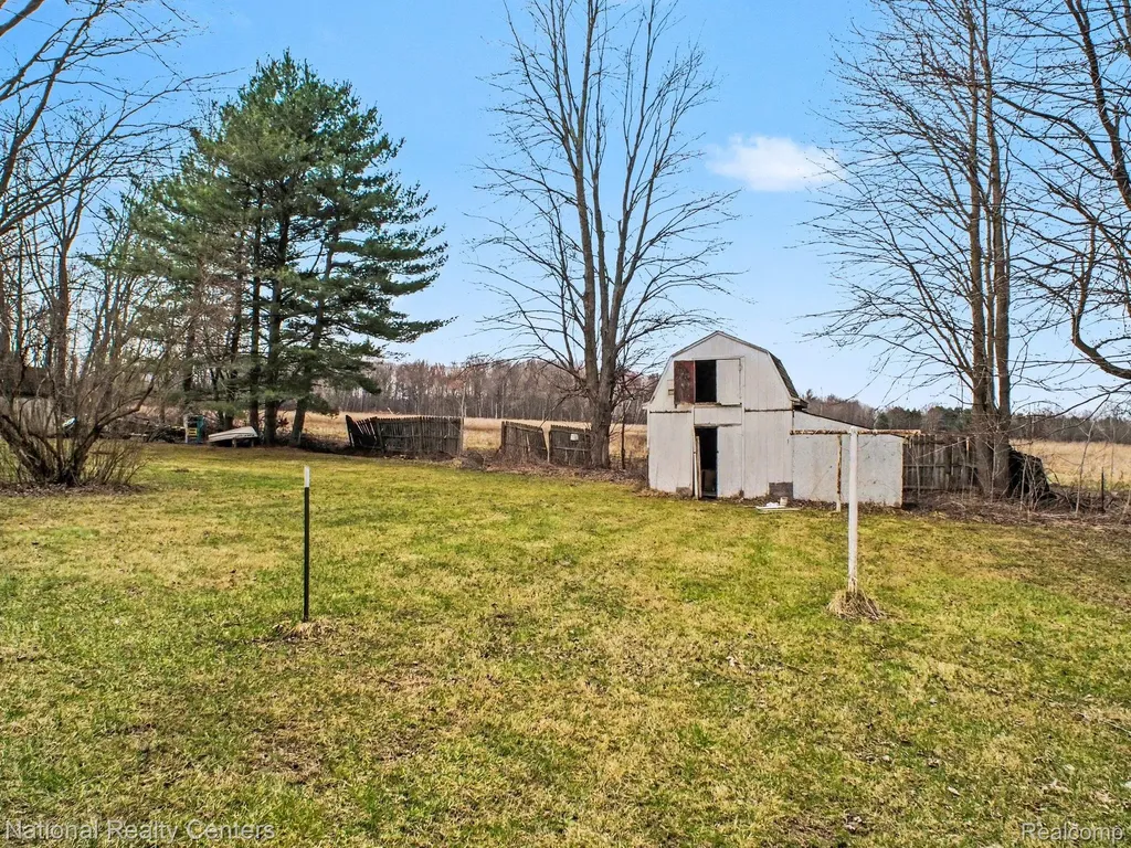 14243 Seymour Road Montrose Charter Township MI 48457