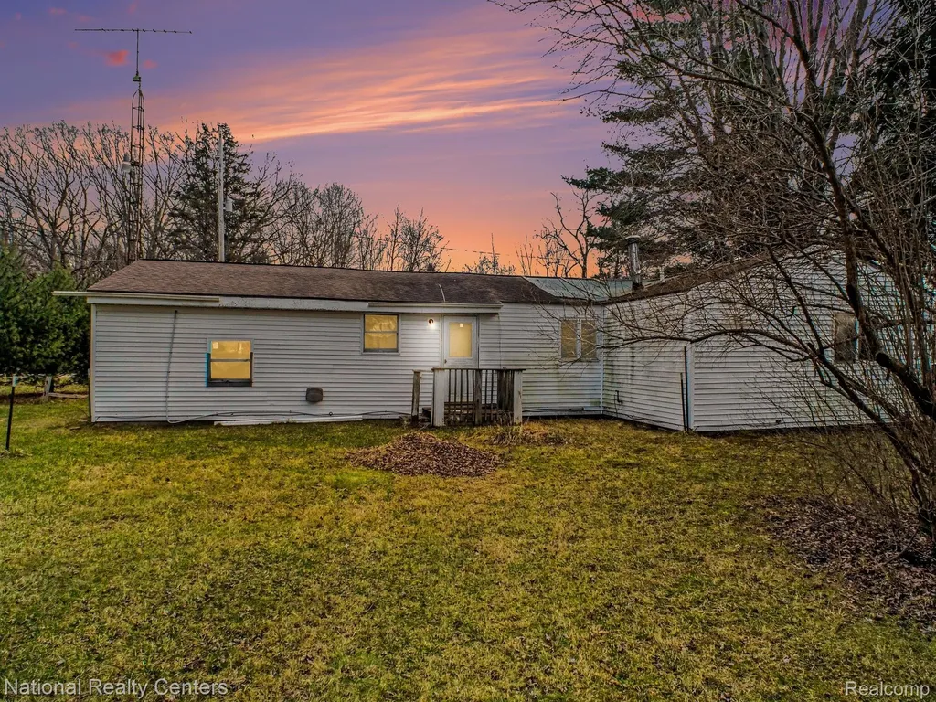 14243 Seymour Road Montrose Charter Township MI 48457