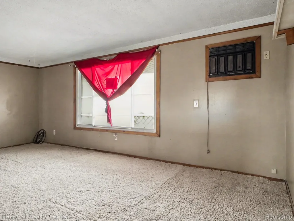 14243 Seymour Road Montrose Charter Township MI 48457