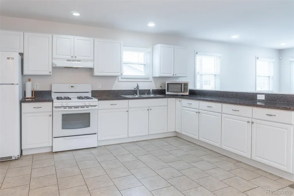 408 Conley Street Algonac City MI 48001
