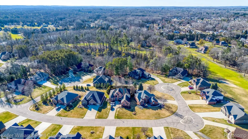 1628 Royal Birkdale Drive W Oxford Charter Township MI 48371