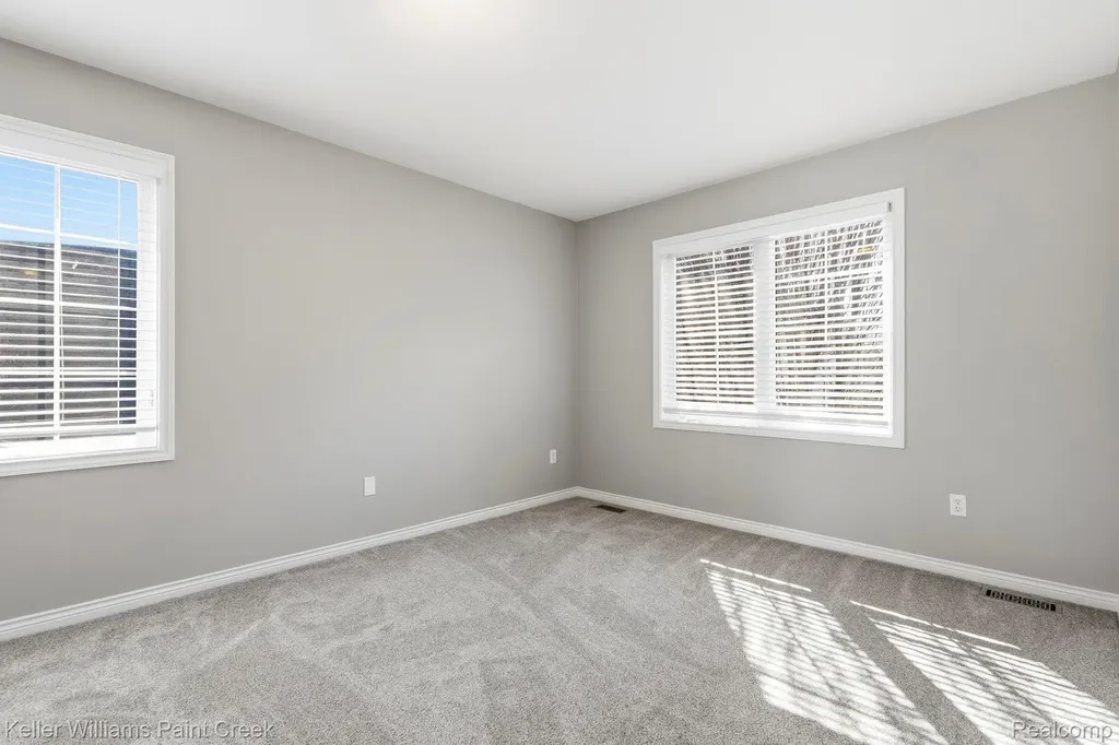 1628 Royal Birkdale Drive W Oxford Charter Township MI 48371