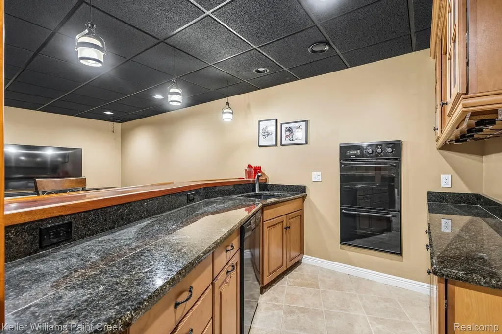 1628 Royal Birkdale Drive W Oxford Charter Township MI 48371