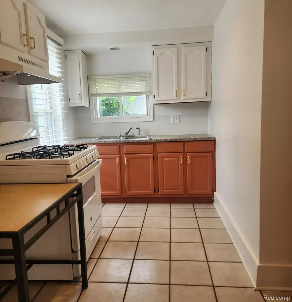 111 Ballard Street Ypsilanti City MI 48197