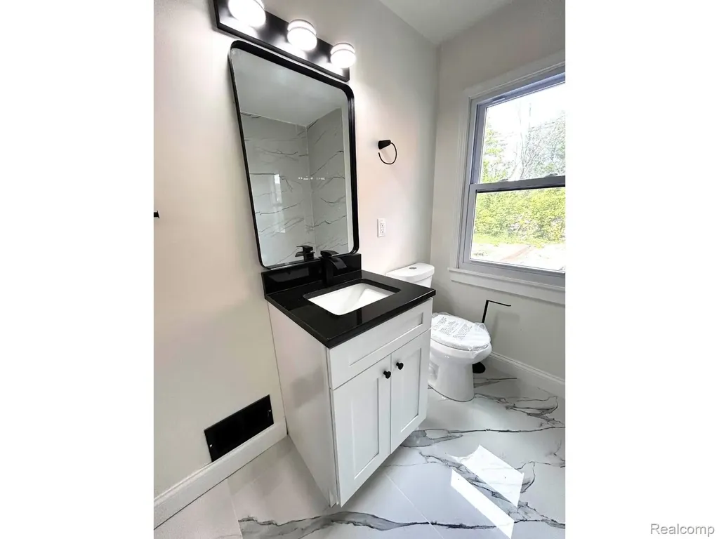10029 Balfour Road Detroit City MI 48224