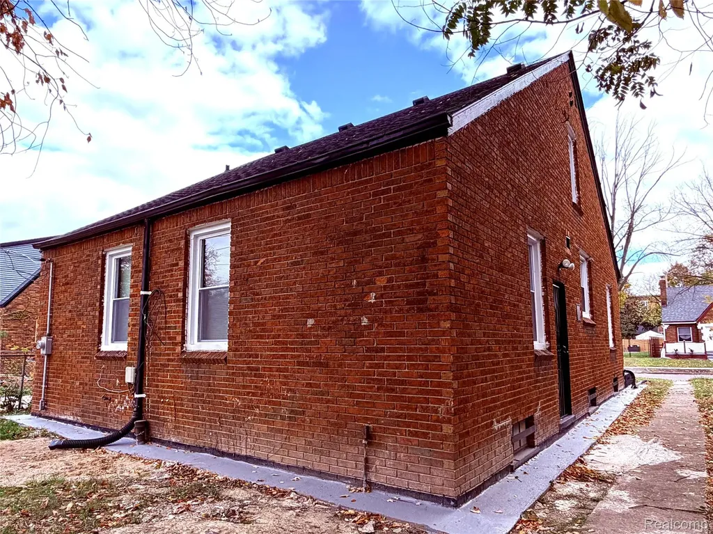 10029 Balfour Road Detroit City MI 48224