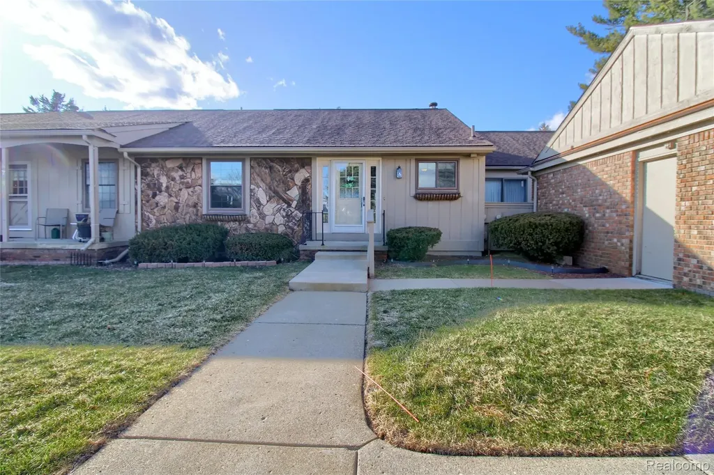 9780 Cambridge Court Cambridge Court Green Oak Township MI 48178