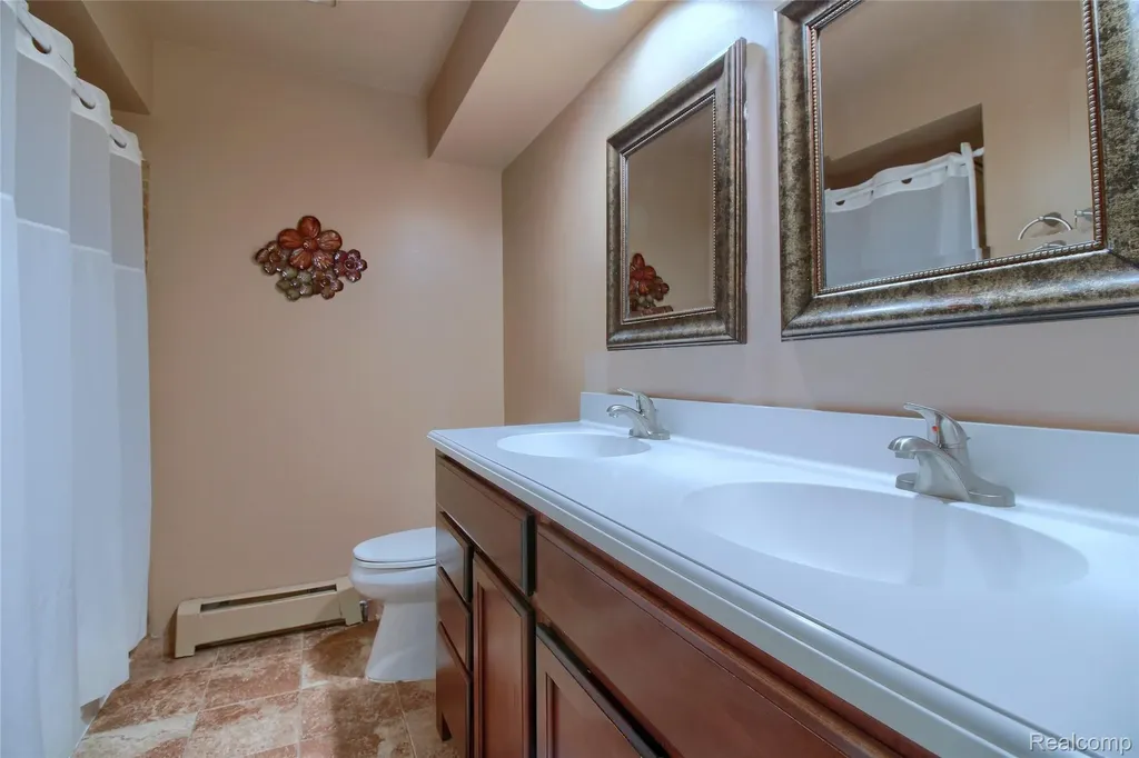 9780 Cambridge Court Cambridge Court Green Oak Township MI 48178