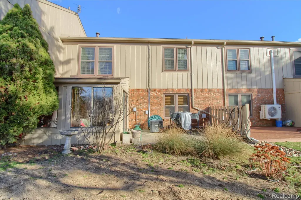 9780 Cambridge Court Cambridge Court Green Oak Township MI 48178