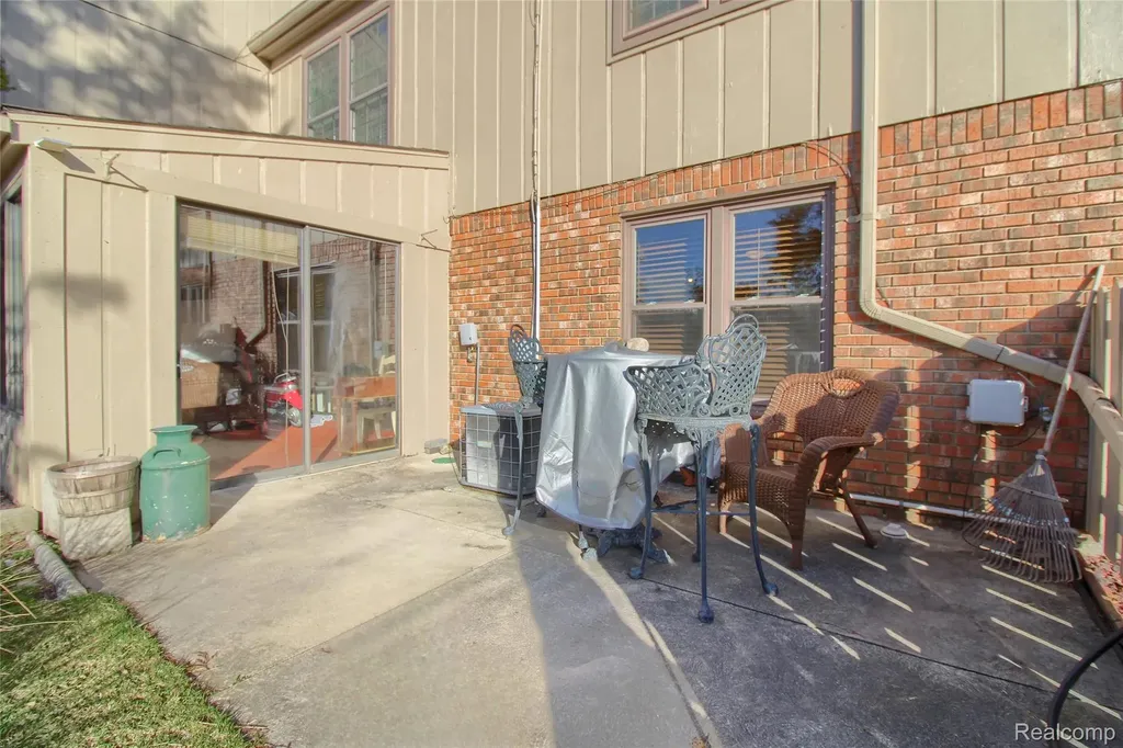 9780 Cambridge Court Cambridge Court Green Oak Township MI 48178