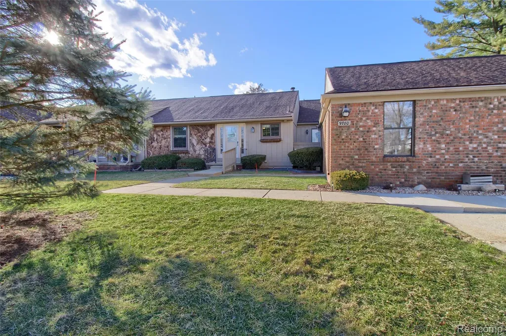 9780 Cambridge Court Cambridge Court Green Oak Township MI 48178