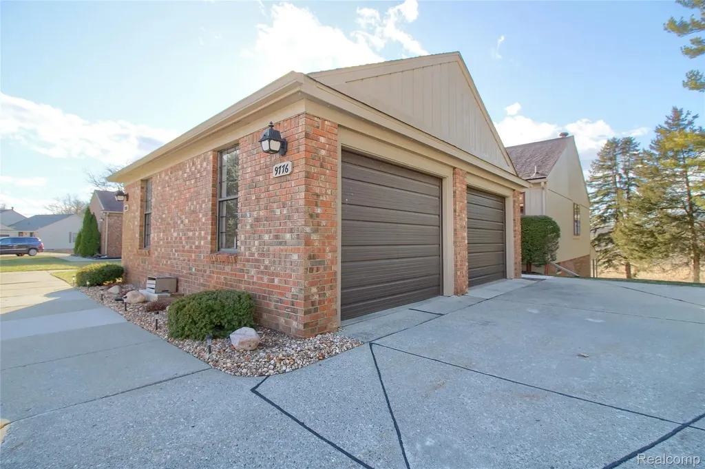 9780 Cambridge Court Cambridge Court Green Oak Township MI 48178