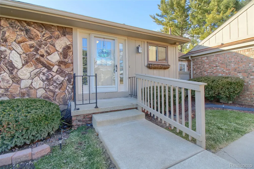 9780 Cambridge Court Cambridge Court Green Oak Township MI 48178
