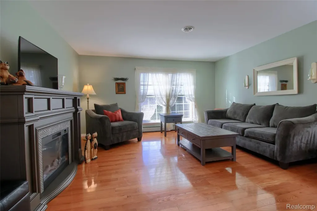 9780 Cambridge Court Cambridge Court Green Oak Township MI 48178