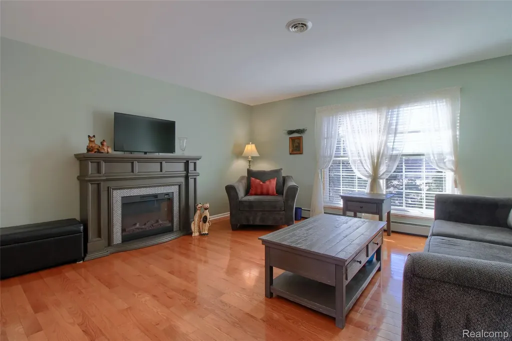 9780 Cambridge Court Cambridge Court Green Oak Township MI 48178