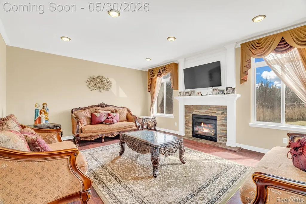4122 Hawks Nest Road Shelby Charter Township MI 48317