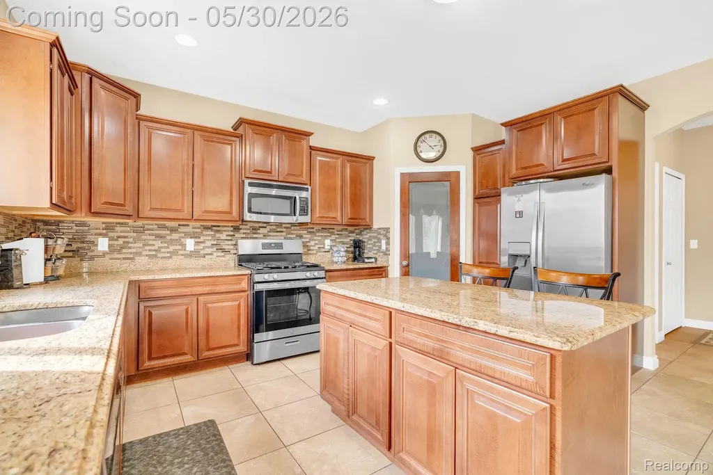 4122 Hawks Nest Road Shelby Charter Township MI 48317