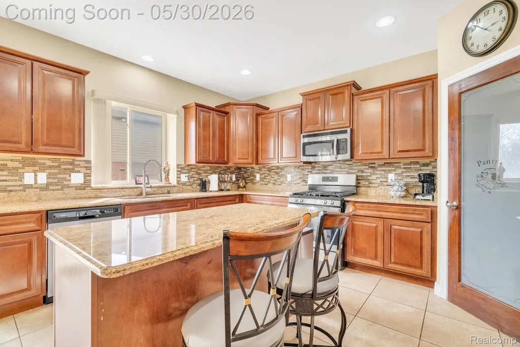 4122 Hawks Nest Road Shelby Charter Township MI 48317