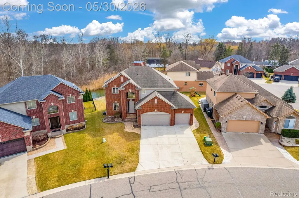 4122 Hawks Nest Road Shelby Charter Township MI 48317
