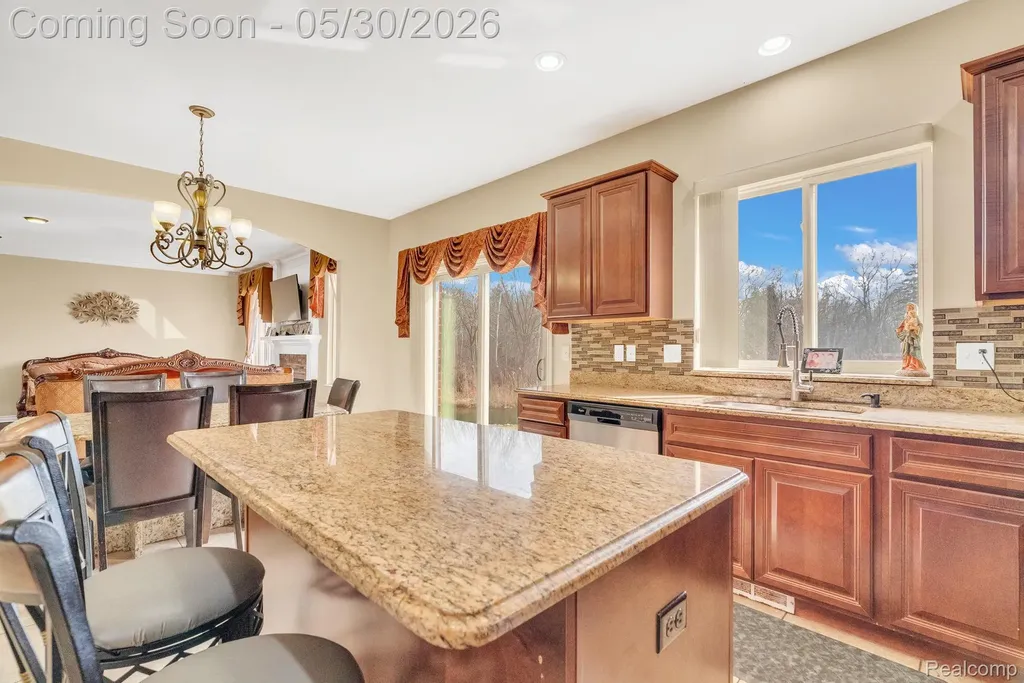 4122 Hawks Nest Road Shelby Charter Township MI 48317
