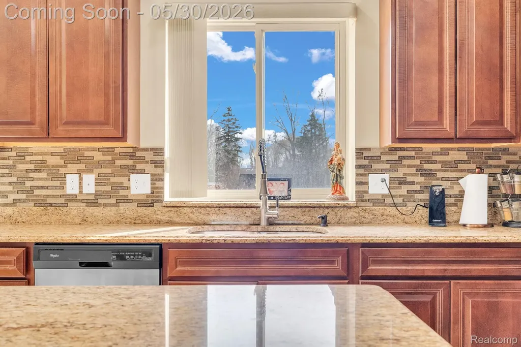 4122 Hawks Nest Road Shelby Charter Township MI 48317
