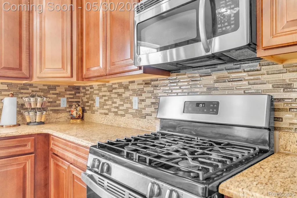 4122 Hawks Nest Road Shelby Charter Township MI 48317