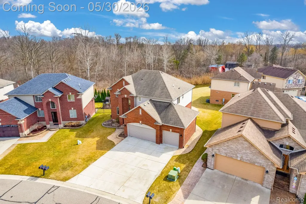 4122 Hawks Nest Road Shelby Charter Township MI 48317