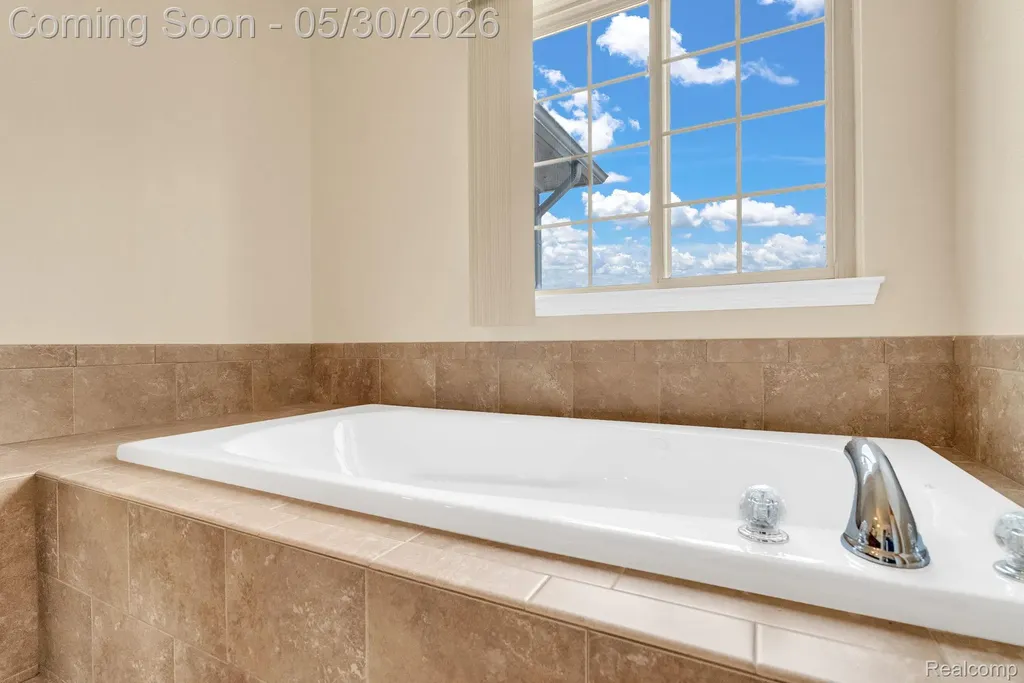 4122 Hawks Nest Road Shelby Charter Township MI 48317