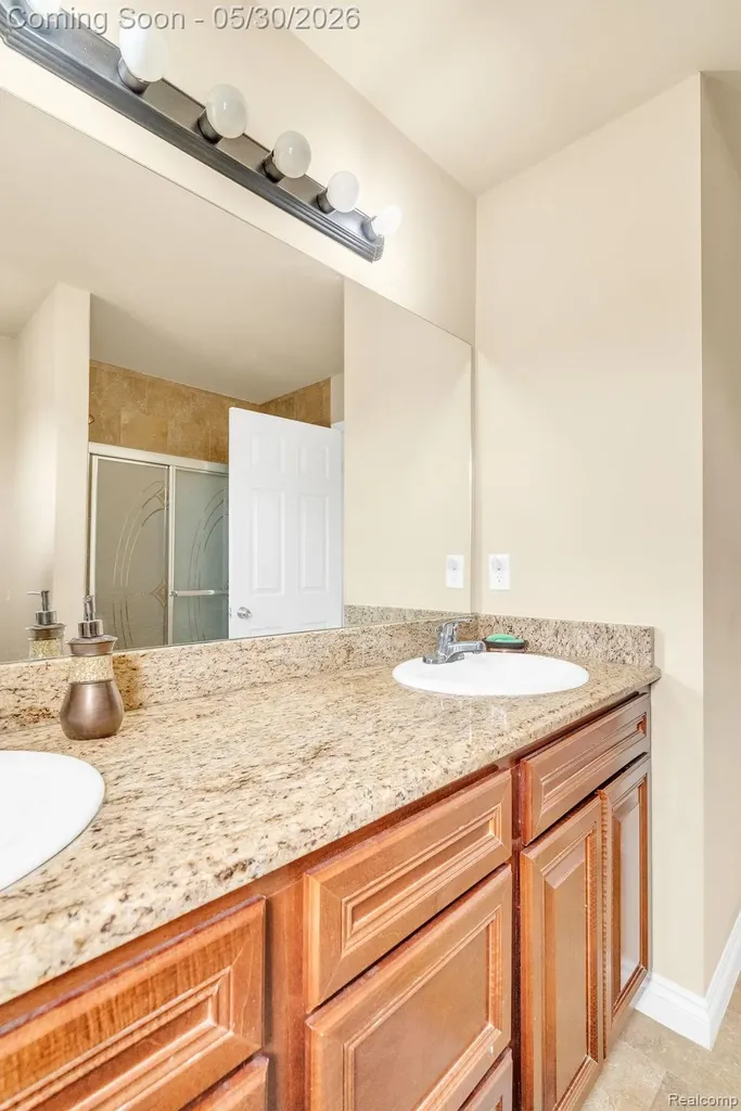 4122 Hawks Nest Road Shelby Charter Township MI 48317