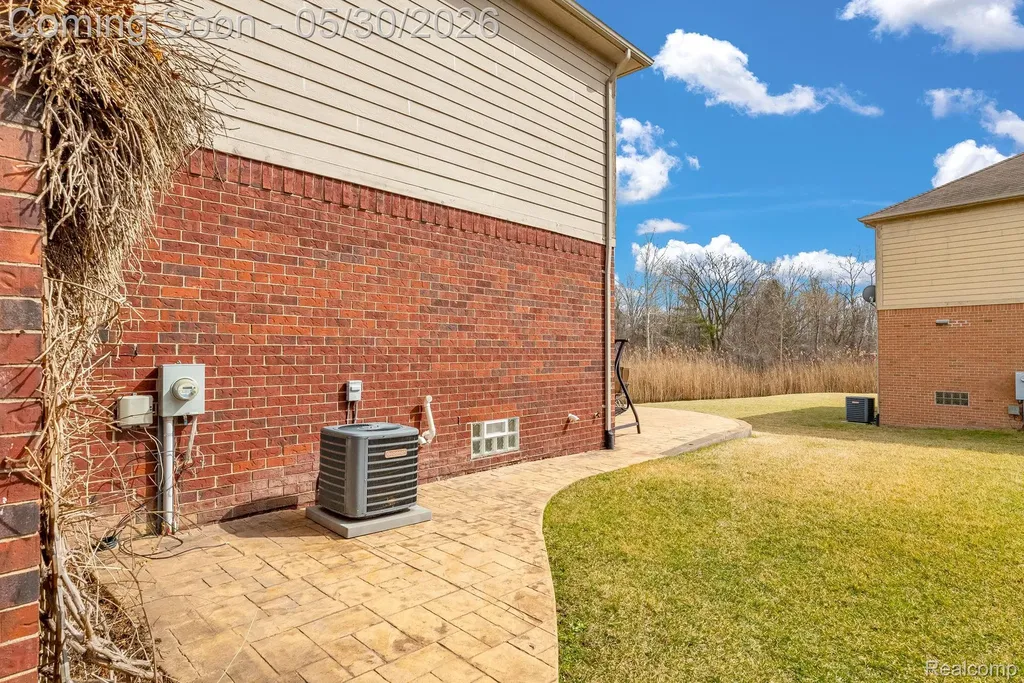 4122 Hawks Nest Road Shelby Charter Township MI 48317