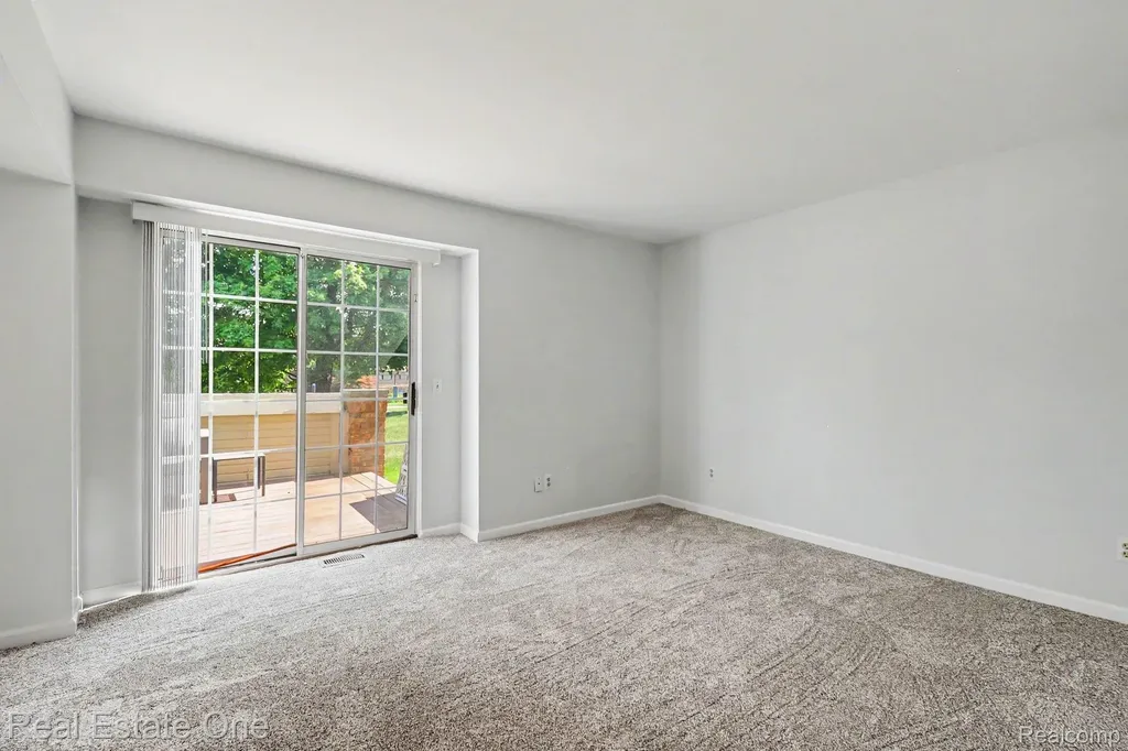 6617 Chimney Sweep West Bloomfield Charter Township MI 48322