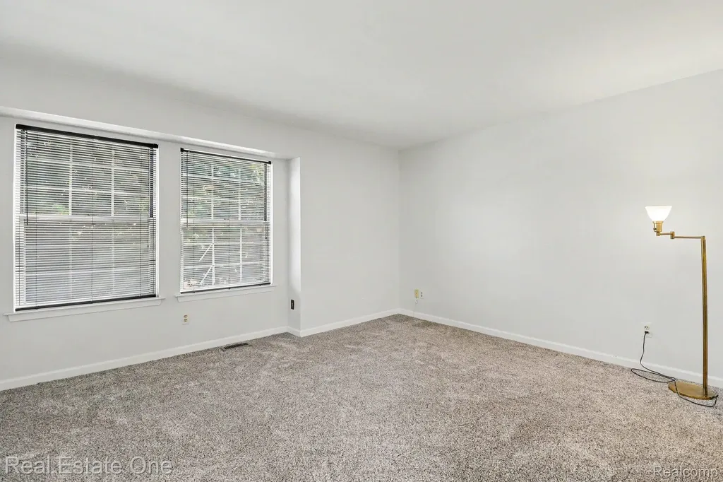 6617 Chimney Sweep West Bloomfield Charter Township MI 48322