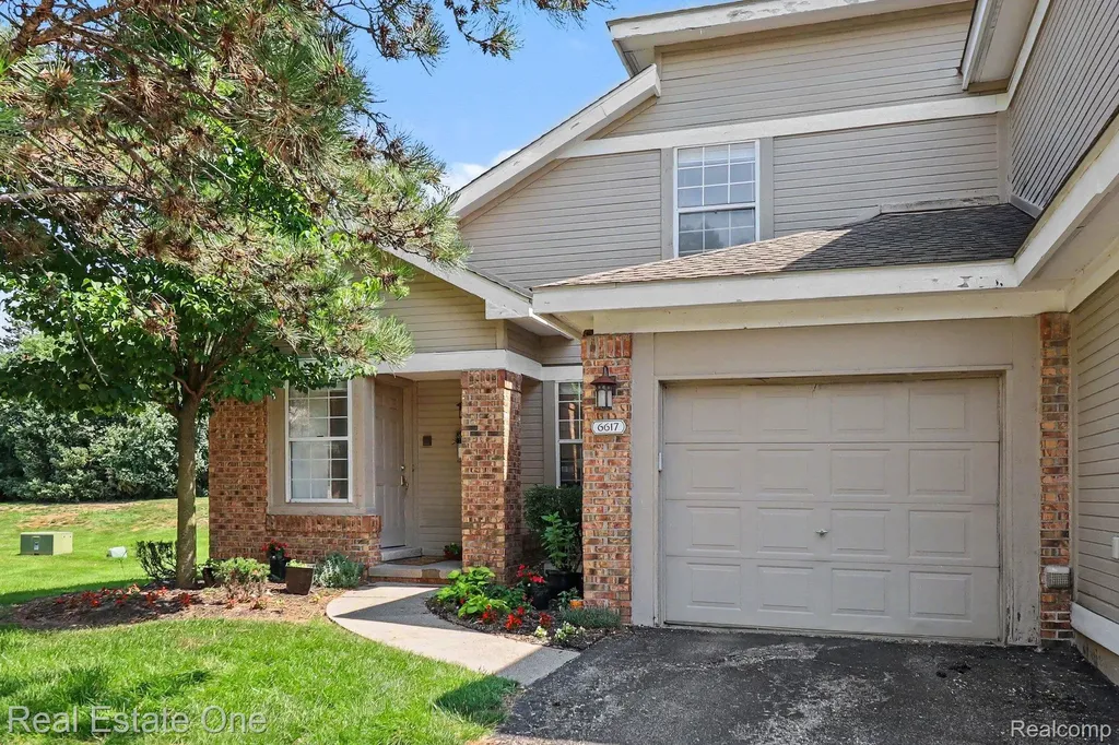 6617 Chimney Sweep West Bloomfield Charter Township MI 48322