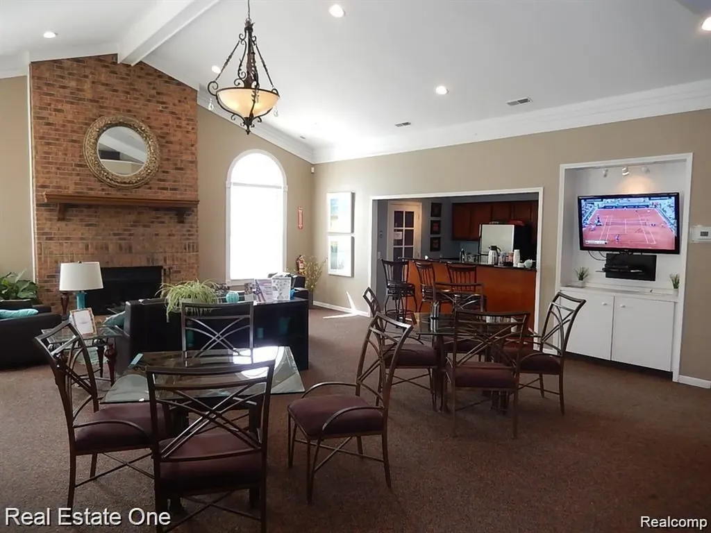 6617 Chimney Sweep West Bloomfield Charter Township MI 48322