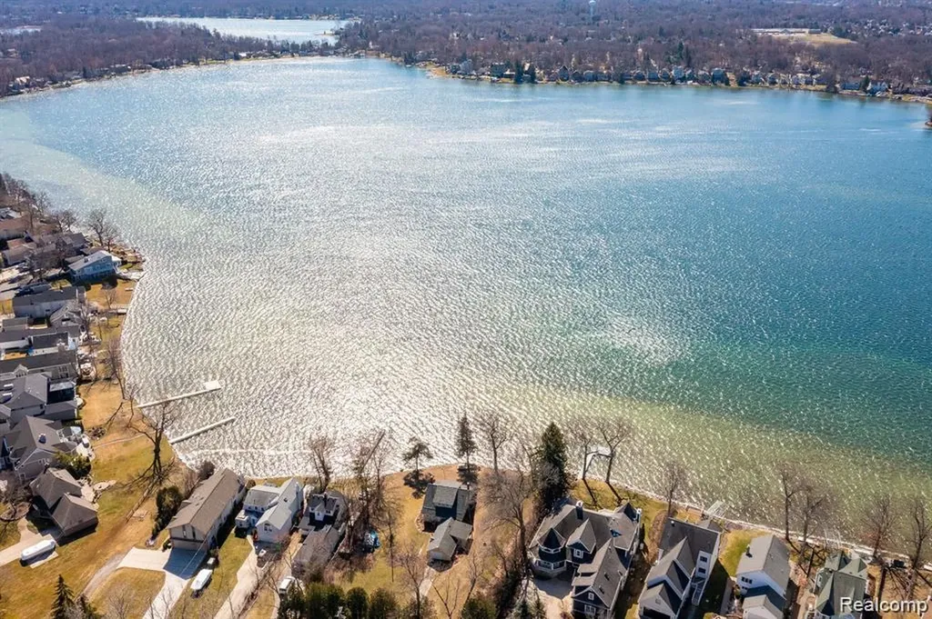 0000 Marylestone Drive West Bloomfield Charter Township MI 48324