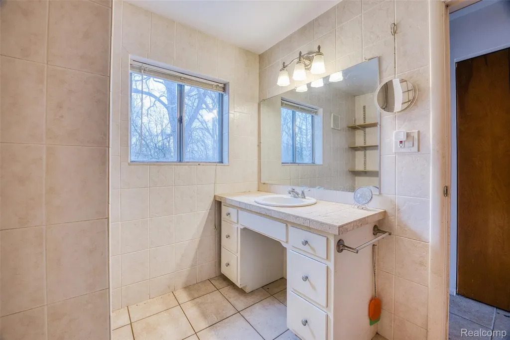 23675 Novi Road Novi City MI 48375