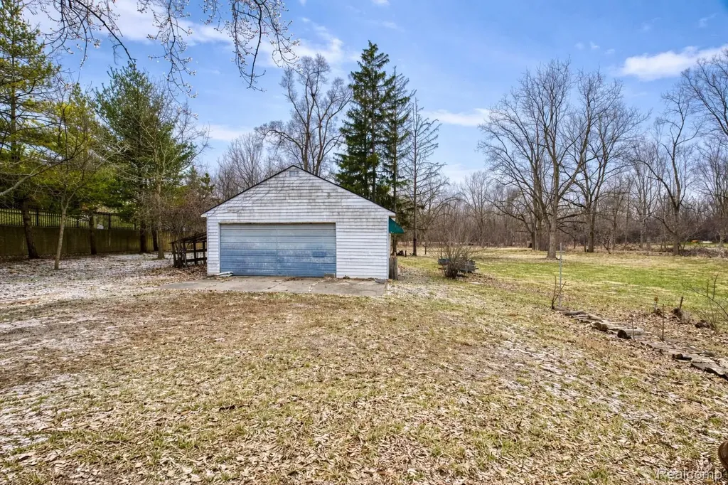 23675 Novi Road Novi City MI 48375