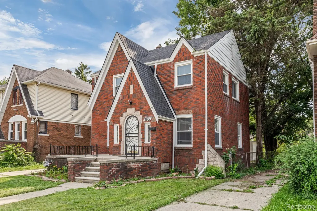 5957 Three Mile Drive Detroit City MI 48224