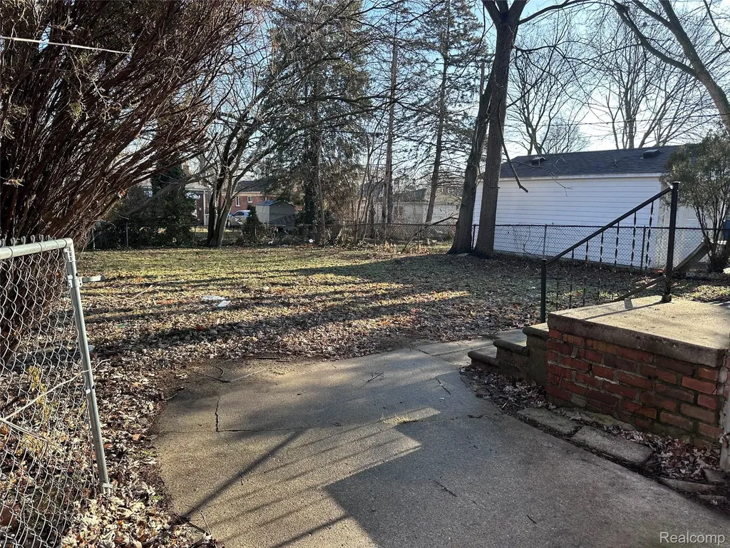 535 Sherbourne Street Inkster City MI 48141