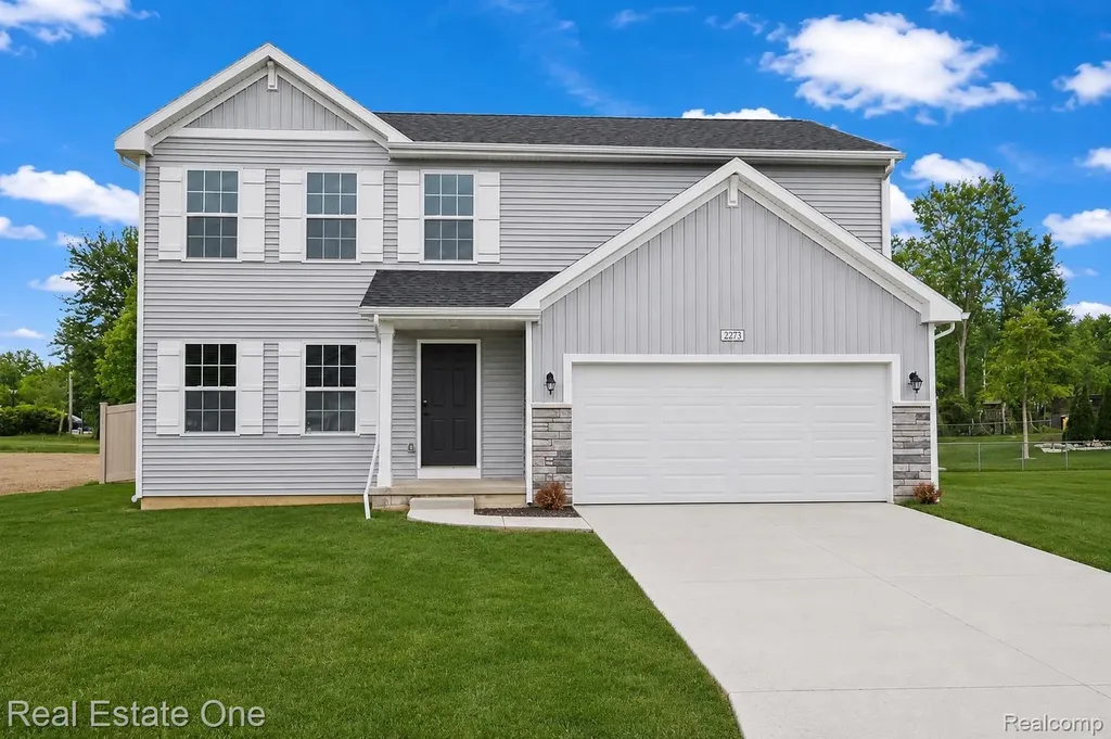 2273 Apple Tree Drive Burton City MI 48519