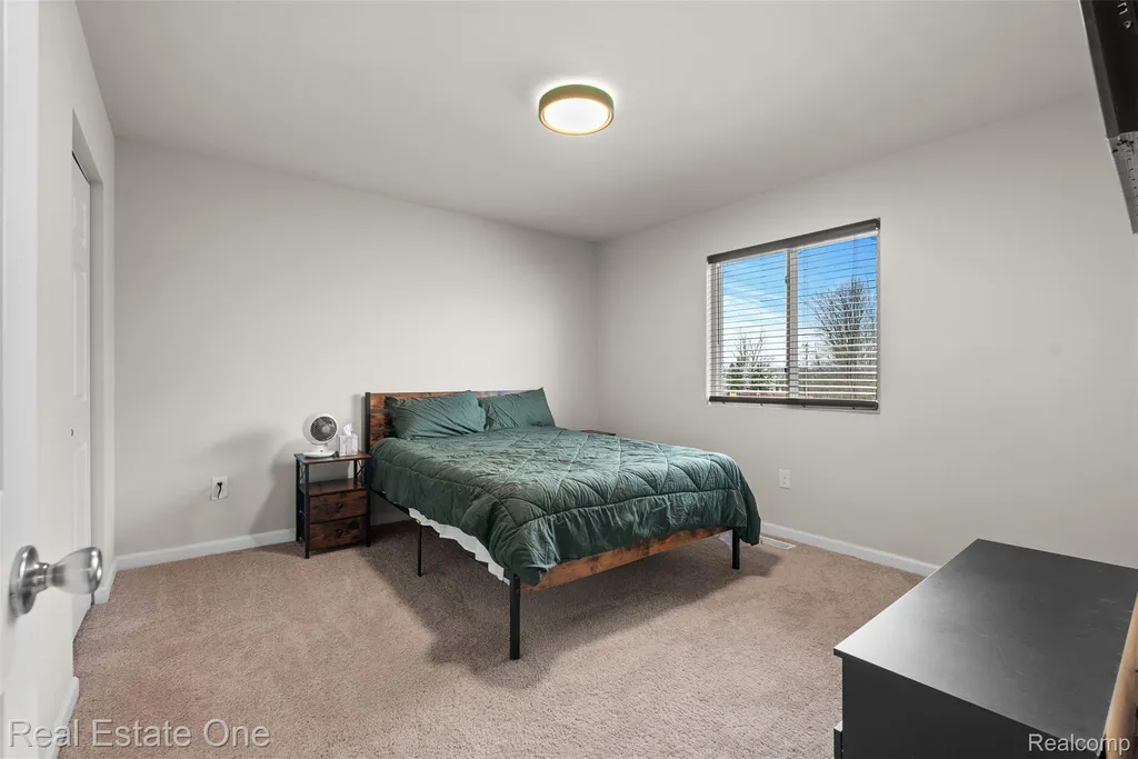 2273 Apple Tree Drive Burton City MI 48519