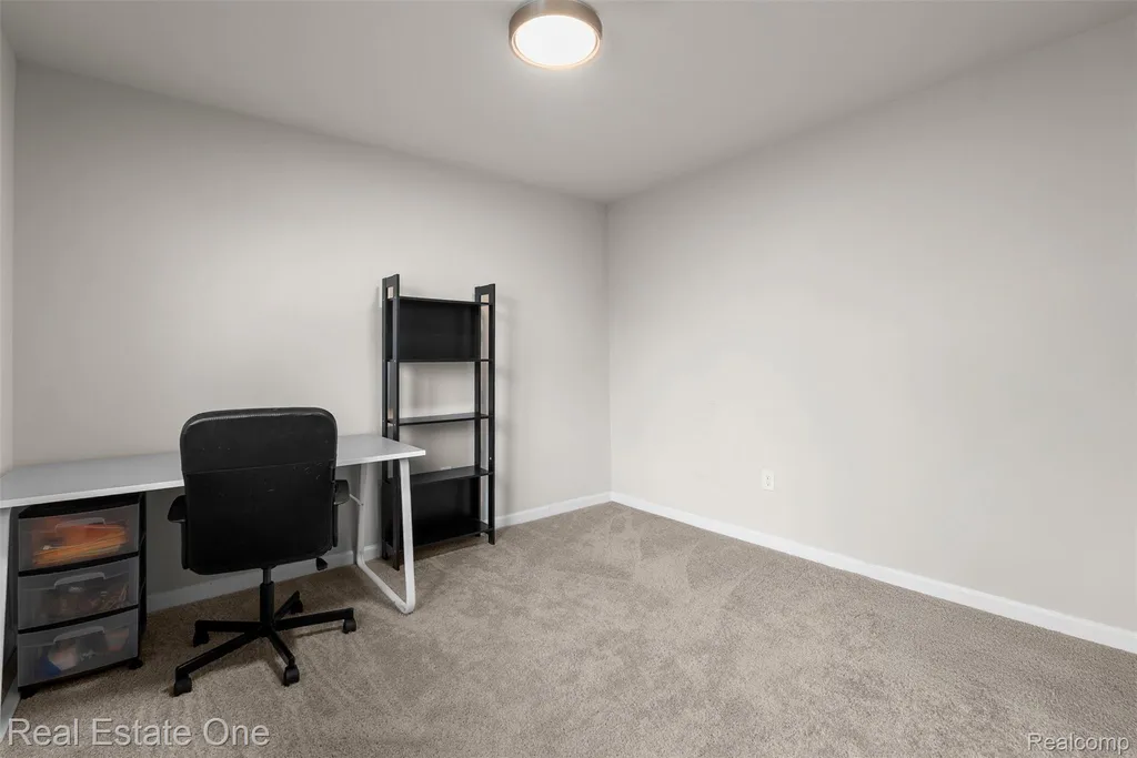 2273 Apple Tree Drive Burton City MI 48519