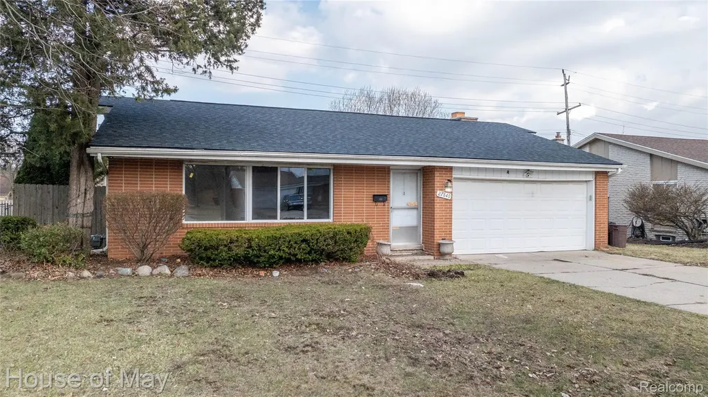 27840 Larkmoor Street Southfield City MI 48076