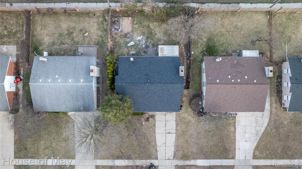 27840 Larkmoor Street Southfield City MI 48076