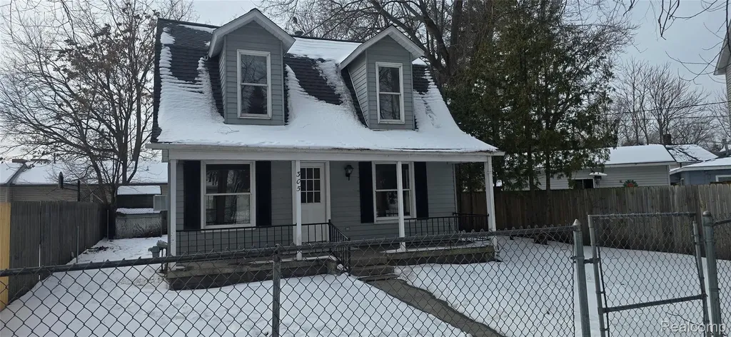 517 Fitzhugh Street Midland City MI 48640