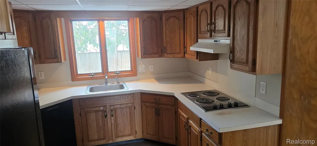 517 Fitzhugh Street Midland City MI 48640