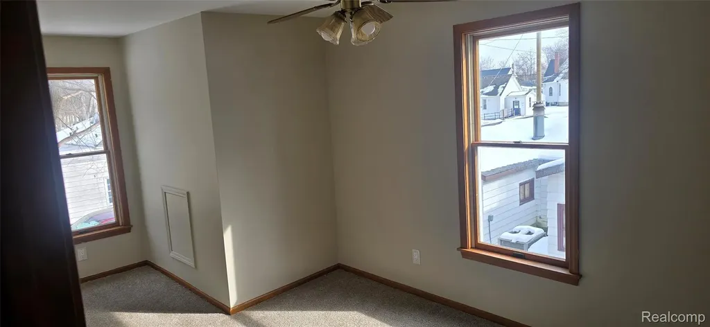 517 Fitzhugh Street Midland City MI 48640