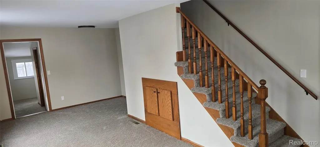 517 Fitzhugh Street Midland City MI 48640